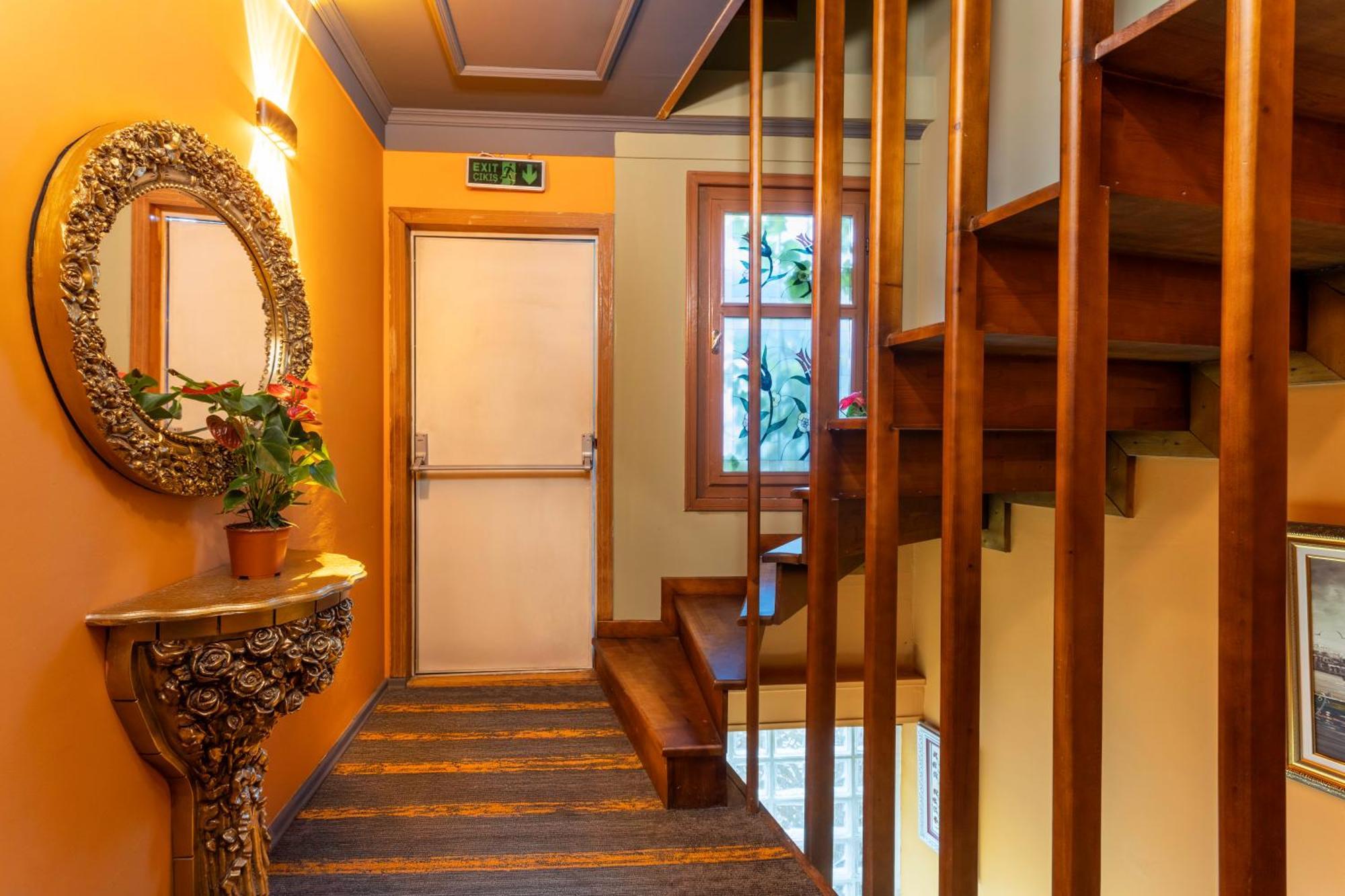 Wonder Wood Hotel Estambul Exterior foto